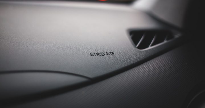 Cómo sé si funciona el airbag del auto